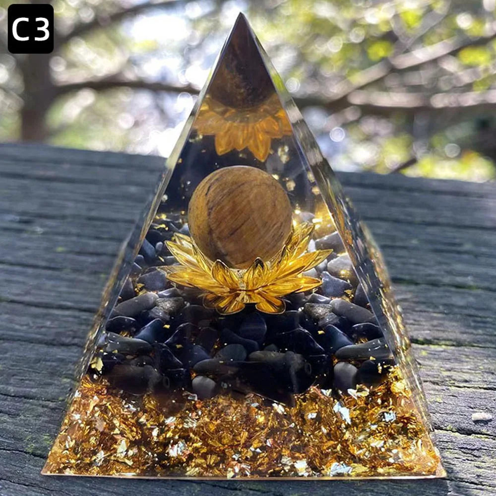 6cm Energy Pyramid with Natural Amethyst Ball – Orgonite Reiki Crystal for Chakra Healing, Meditation & Home Decoration